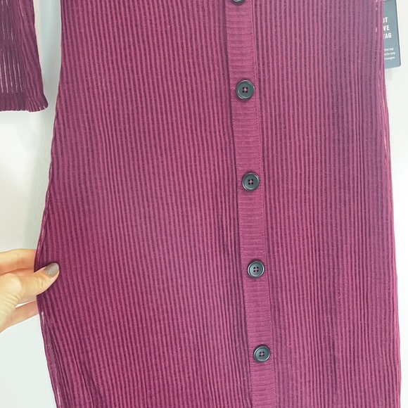 Women’s midi Express Sweater dress - Picture 4 of 5